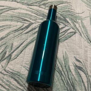 Blue and Silver Coffee & Tea Accessory